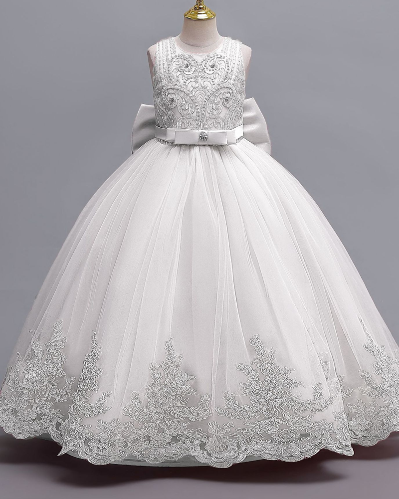 π Lace & Bow Party Dress β Big Back Bow, Even Bigger Twirls β¨