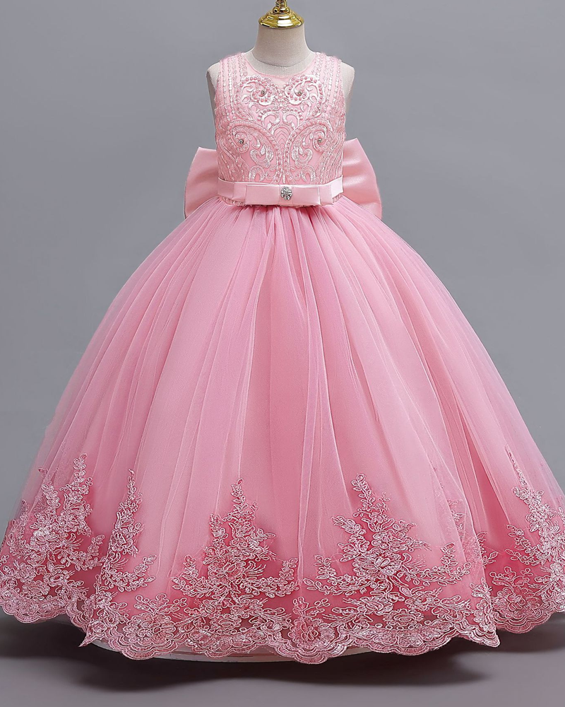 π Lace & Bow Party Dress β Big Back Bow, Even Bigger Twirls β¨