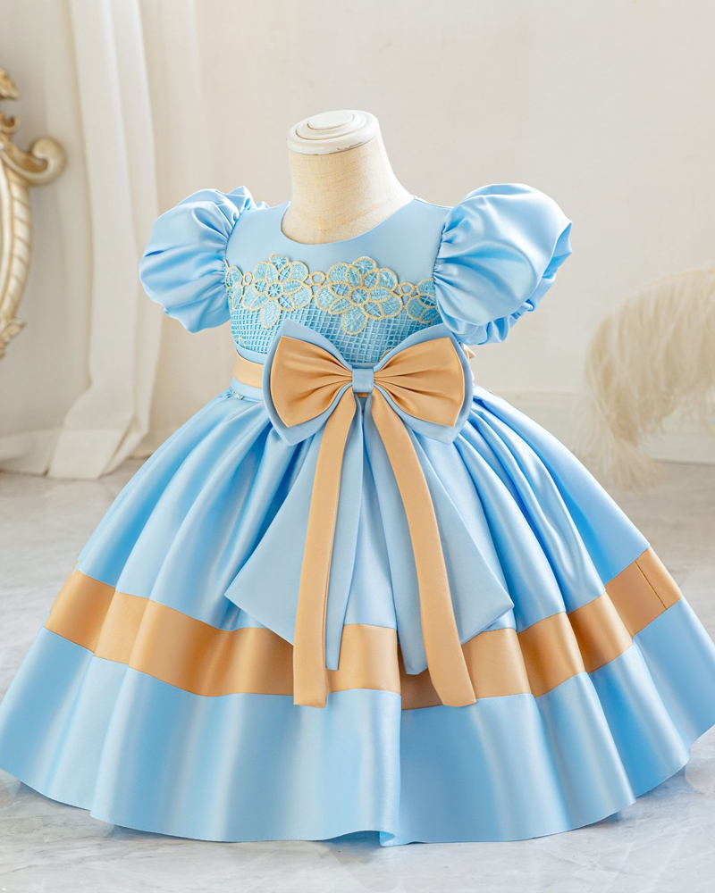 🌸Contrast Bow Princess Dress – Floral Cutout Details 🌸
