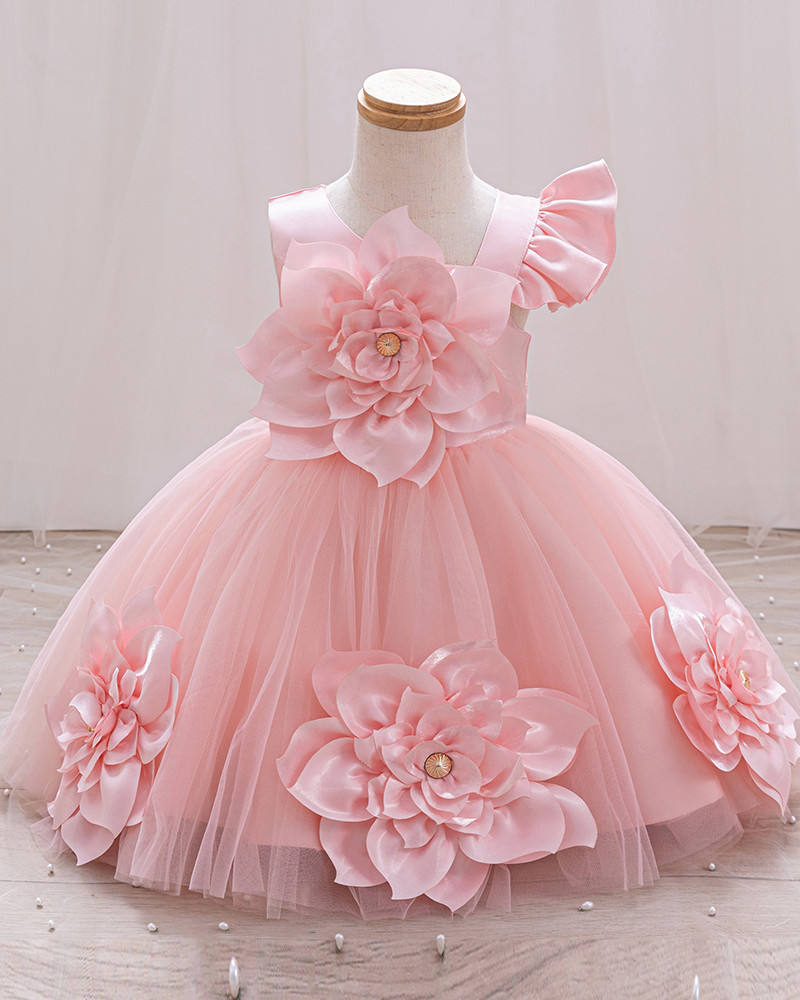 🌸Garden Opulence: Oversized Fabric Blossoms on Cloud-Like Tulle Dress 💫