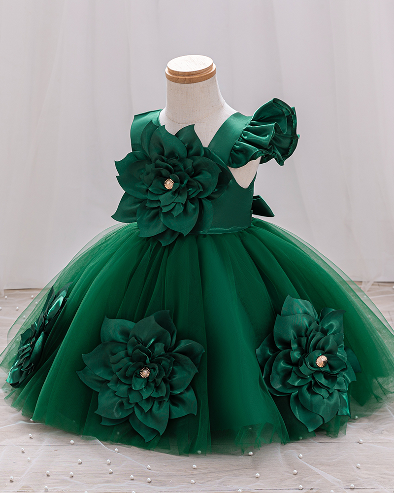 🌸Garden Opulence: Oversized Fabric Blossoms on Cloud-Like Tulle Dress 💫
