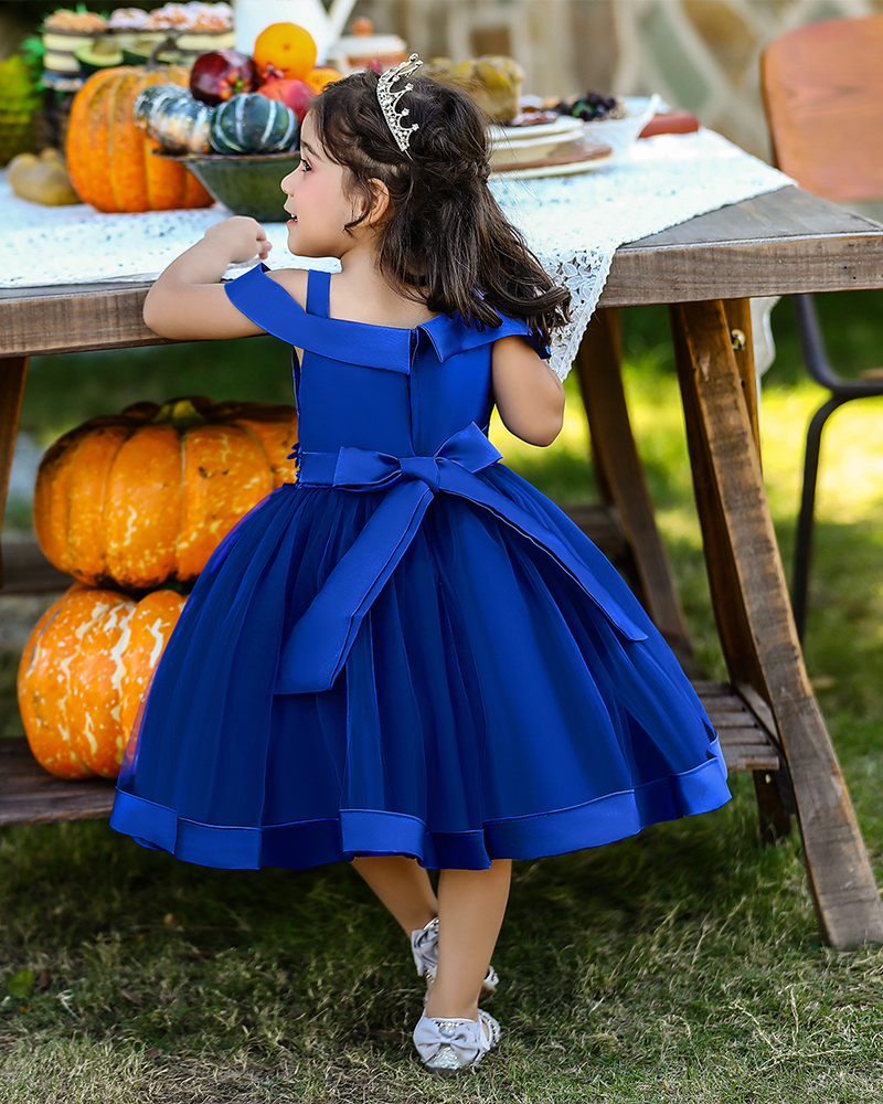 ✨Sweetheart Sparkle : Strapless Beaded Flower Girl Dress with Bow Details 🌸