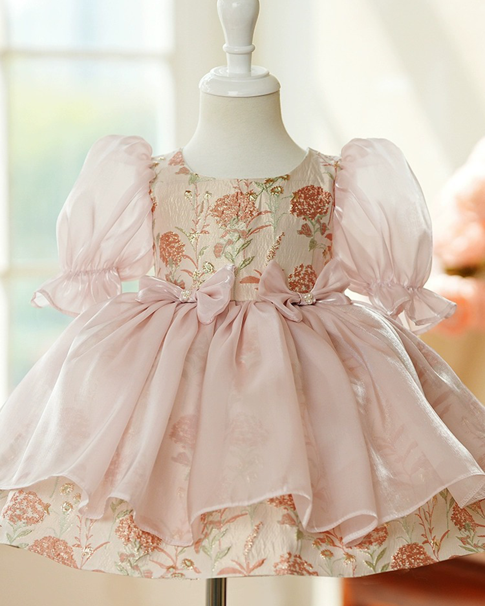 🌟Golden Bloom Party Dress – Timeless Elegance Meets Playful Charm