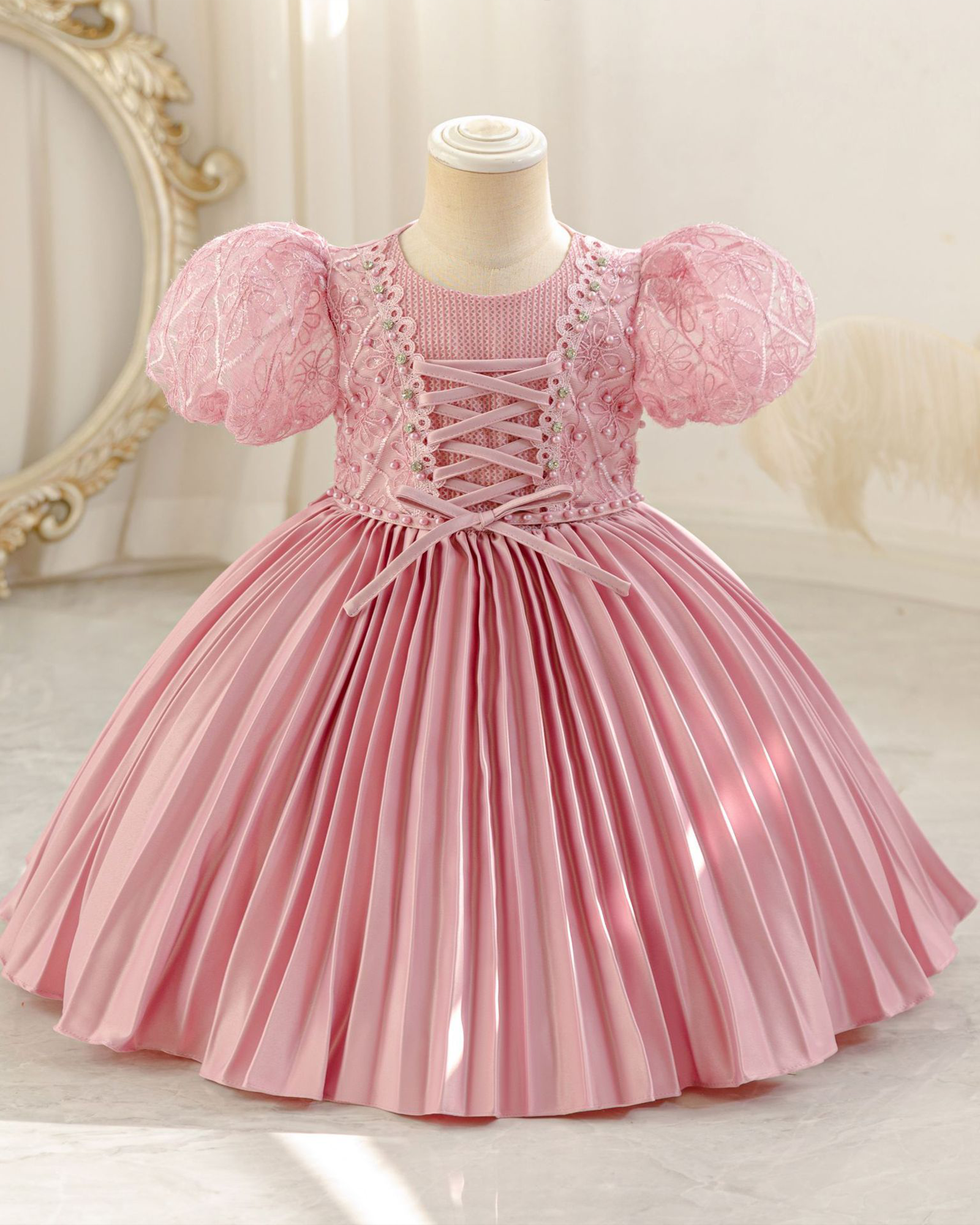 🌸 Lace & Satin Dress – Puff Sleeve Charm 🌸