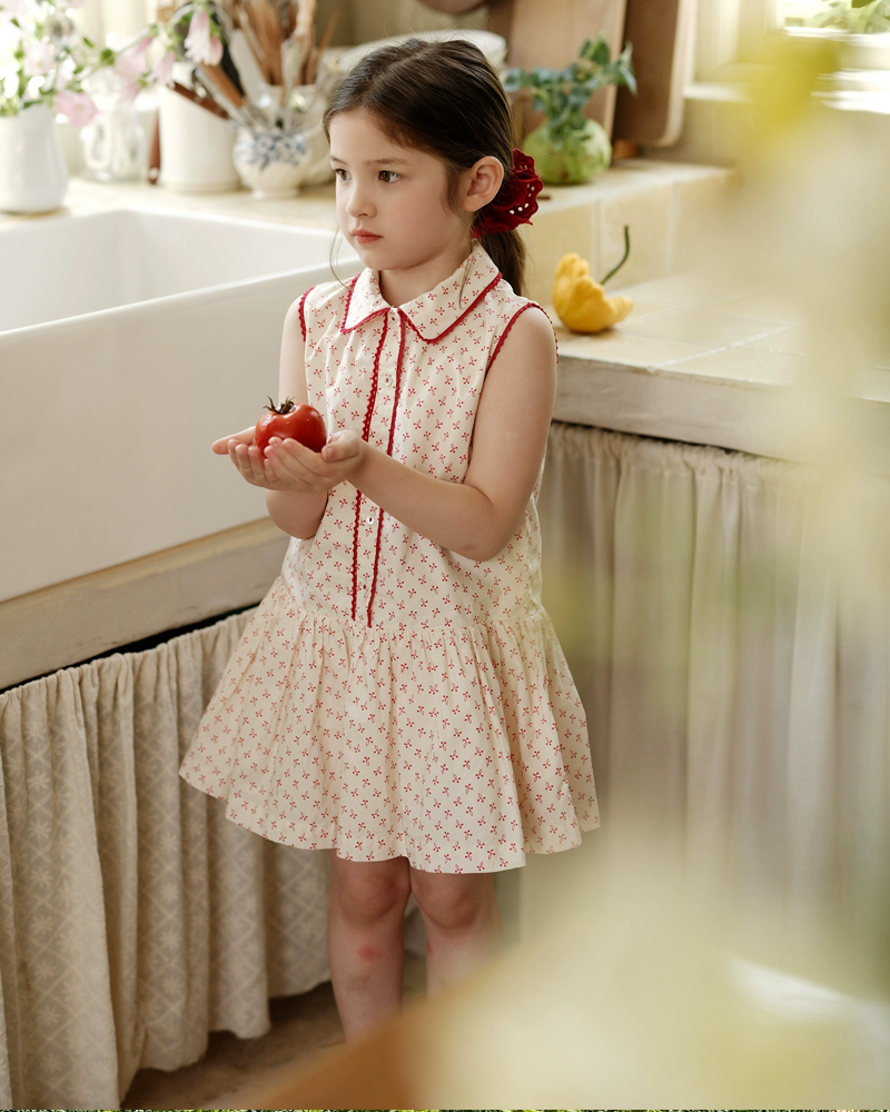 🌸 Petite Fleur Cotton Dress – French Bloom for Little Belles 🇫🇷