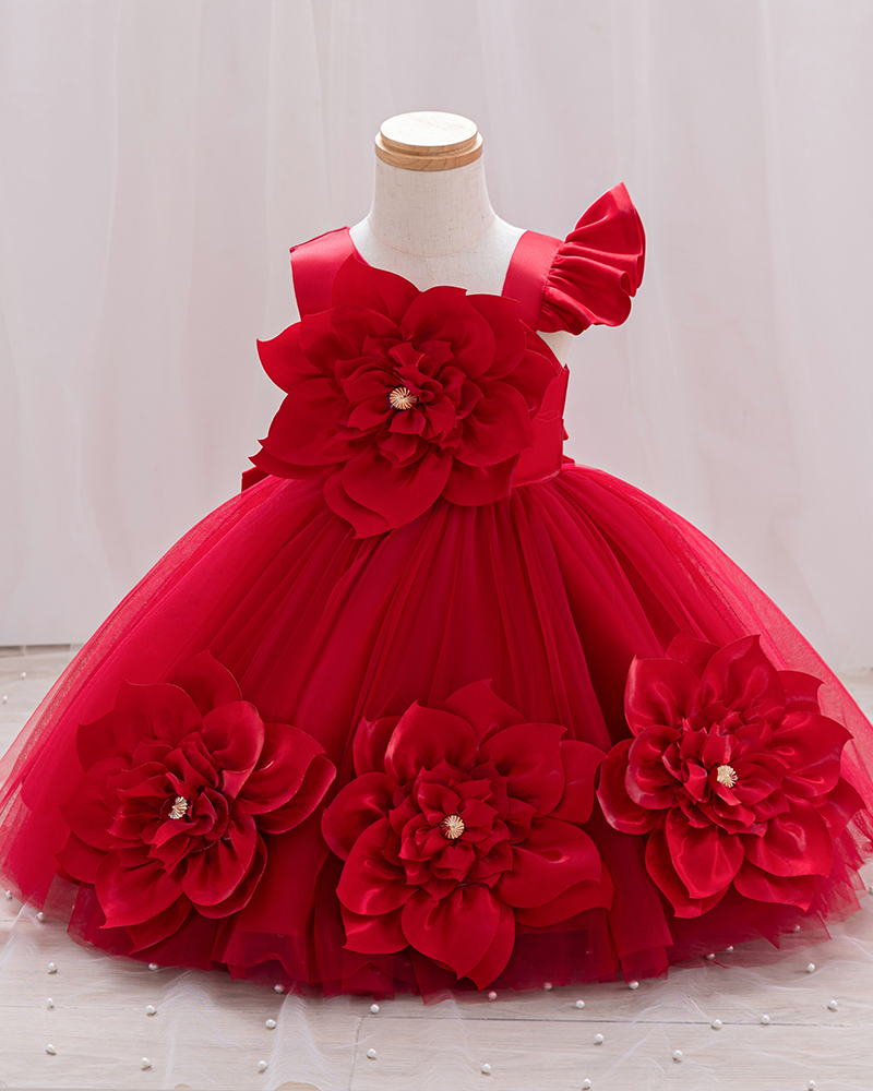 🌸Garden Opulence: Oversized Fabric Blossoms on Cloud-Like Tulle Dress 💫