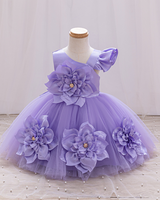 🌸Garden Opulence: Oversized Fabric Blossoms on Cloud-Like Tulle Dress 💫