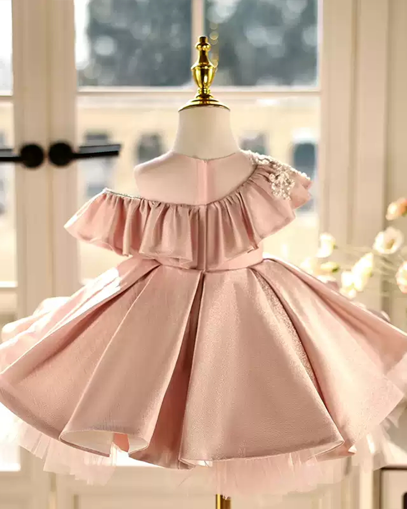👗Silk Cascade" Couture Dress – Red Carpet Ready 👗