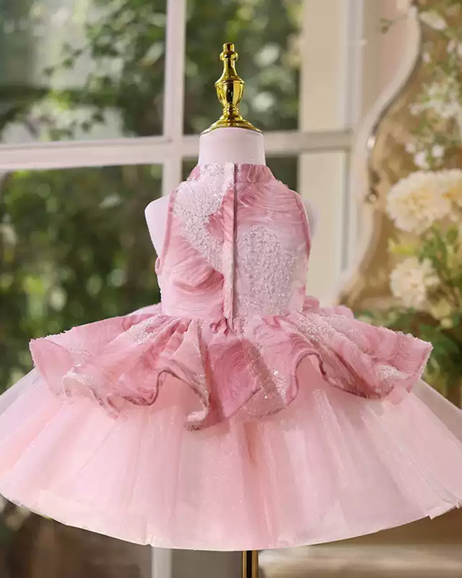 🎀Structured Corset Ball Gown with Geometric Ruffles 💖