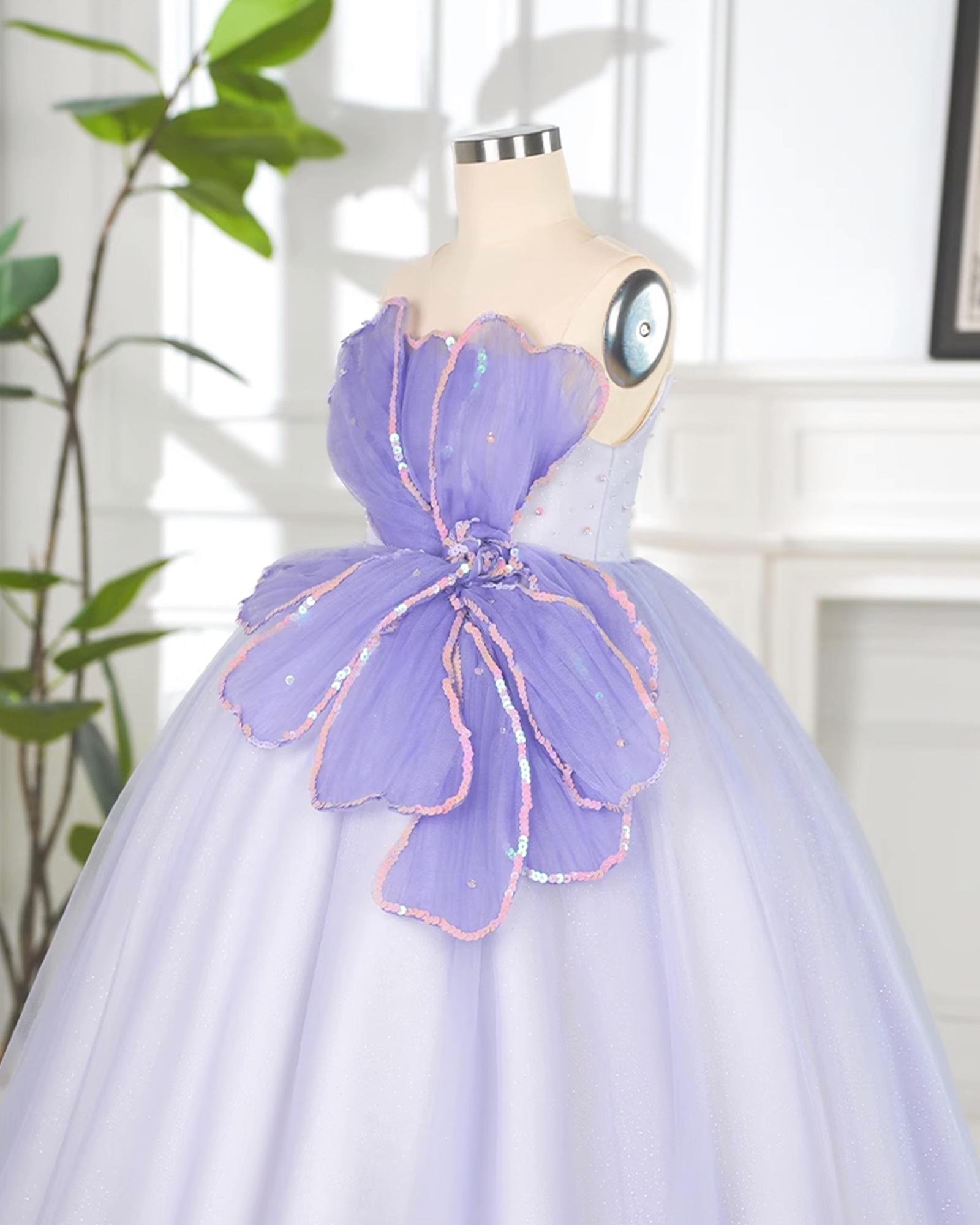 🌺Blossom Princess Gown – Ethereal Tulle Dress with 3D Floral Accents