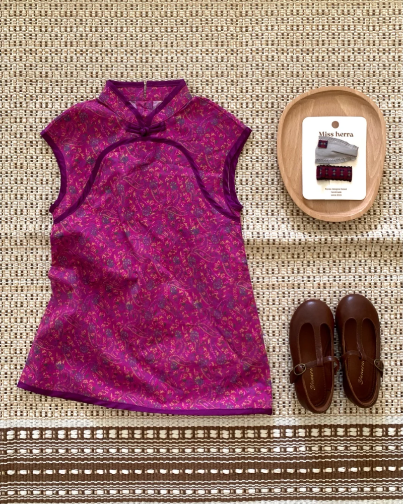 🌸 Purple Floral Qipao – A Touch of Tradition, A Whisper of Elegance ✨