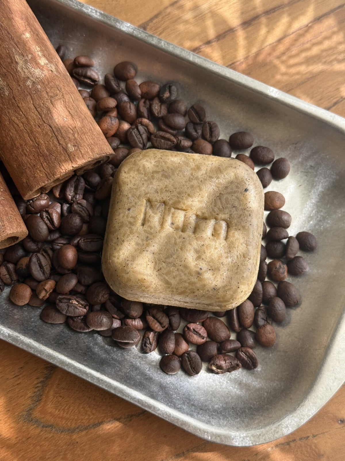 Artisan Café de l'Après-midi Handmade Milled Soap – Exfoliating Coffee Vitamin B5 Bath Bar (80g)